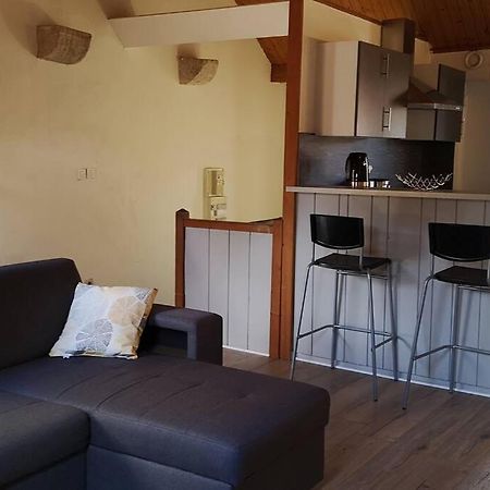 Duplex Au Centre Ville, Dans Cour Interieure Calme 돌 외부 사진