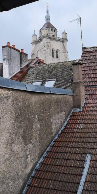 Duplex Au Centre Ville, Dans Cour Interieure Calme 돌 외부 사진